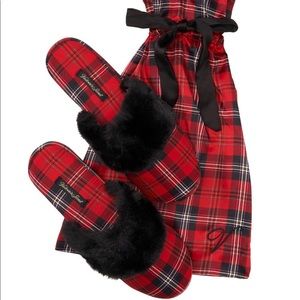 VICTORIA SECRET SLIPPERS